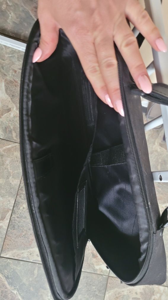 Torba etui na laptopa