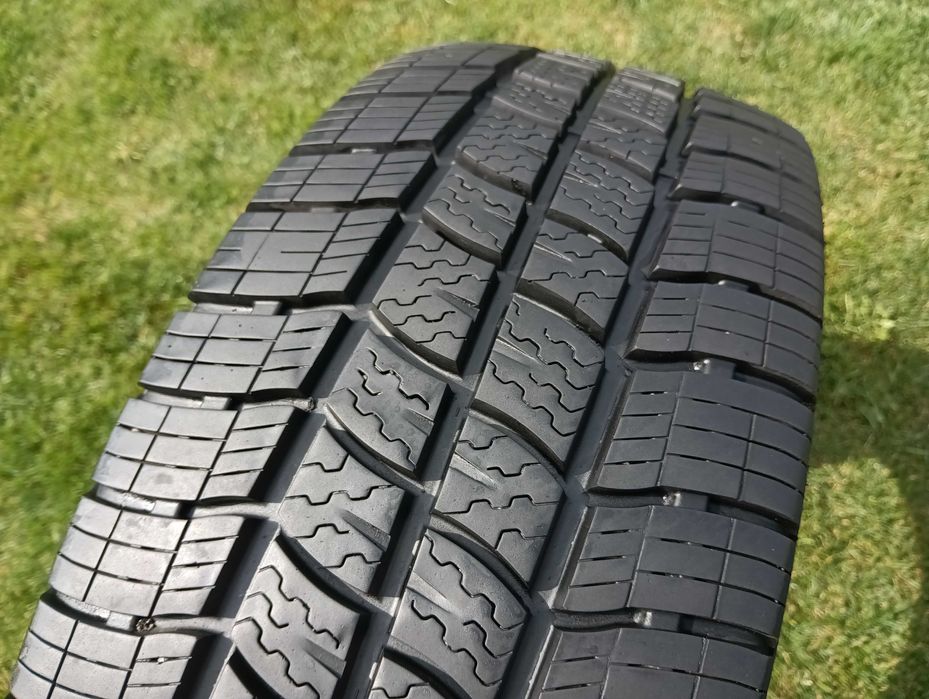 opona 215/60/17C Vredestein Comtrac 2 All Season + 1 sztuka 9mm 2022