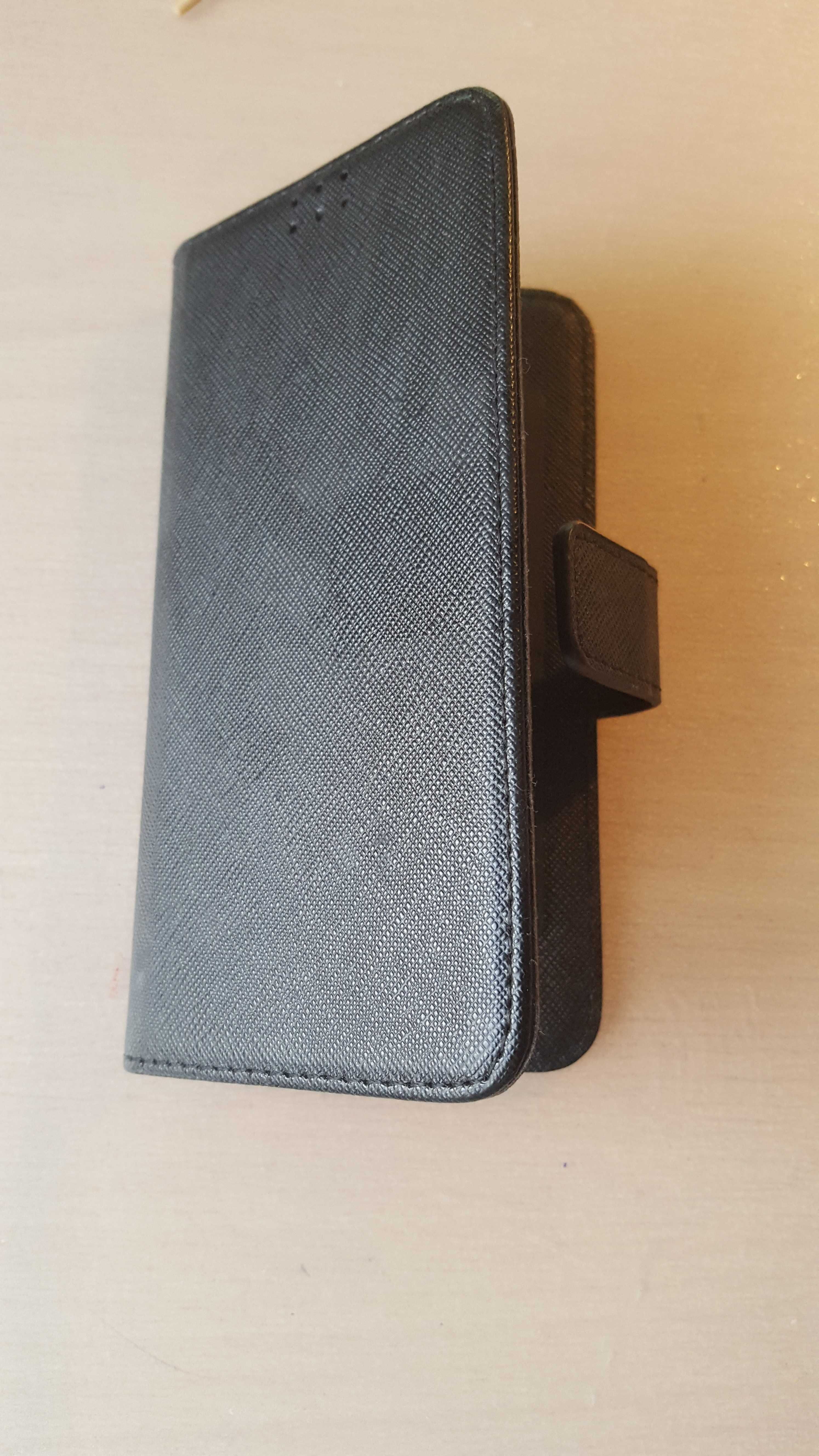 Czarne etui Sony Z1