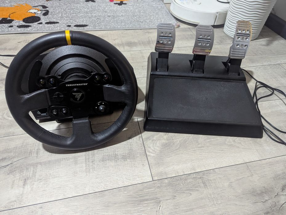 Игровой руль thrustmaster tx/t300 в идеальном состоянии