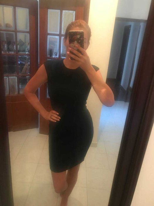 vestido preto de escritório com zíper nas costas