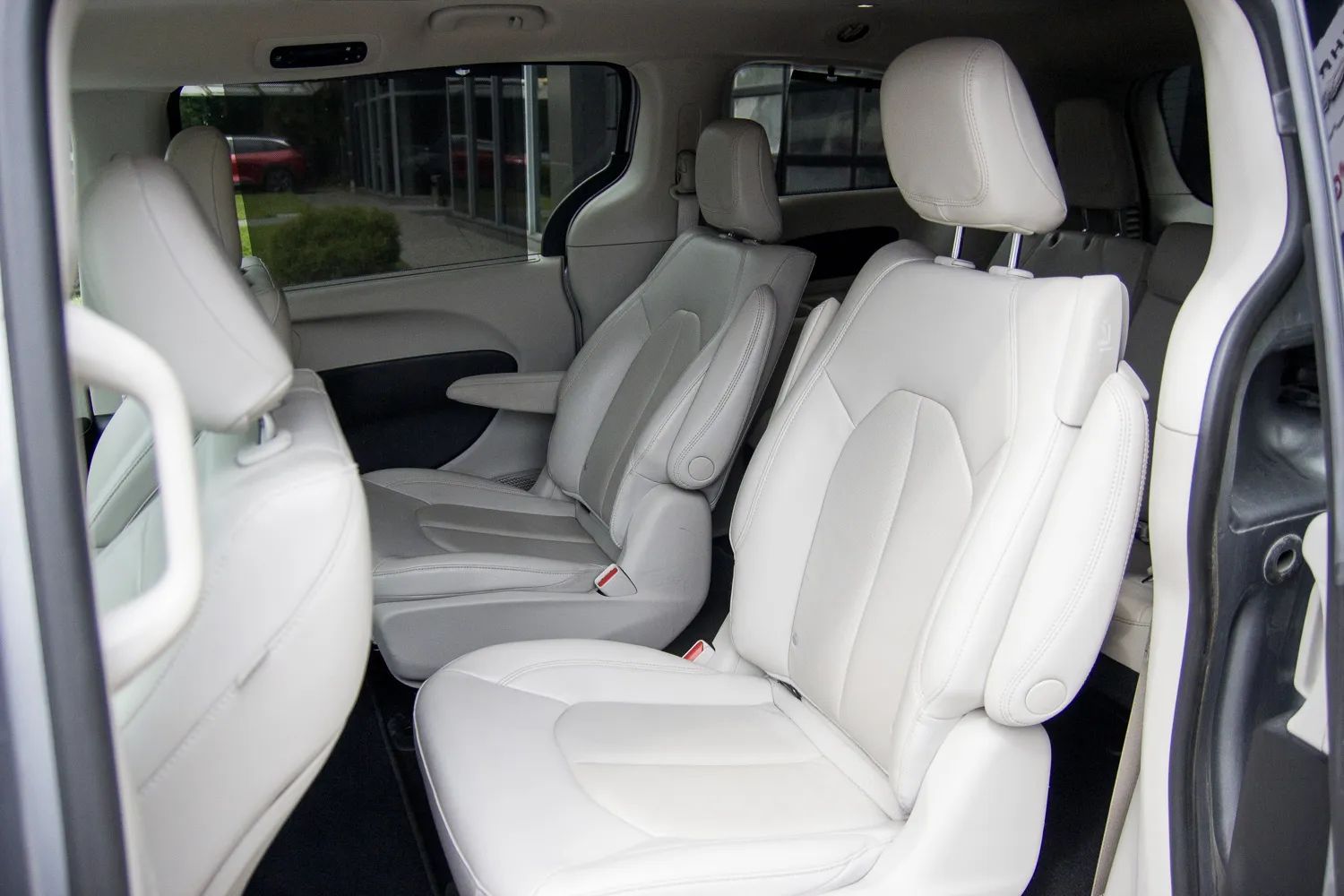 Chrysler Pacifica Plug-In Hybrid - Bogate wyposażenie!