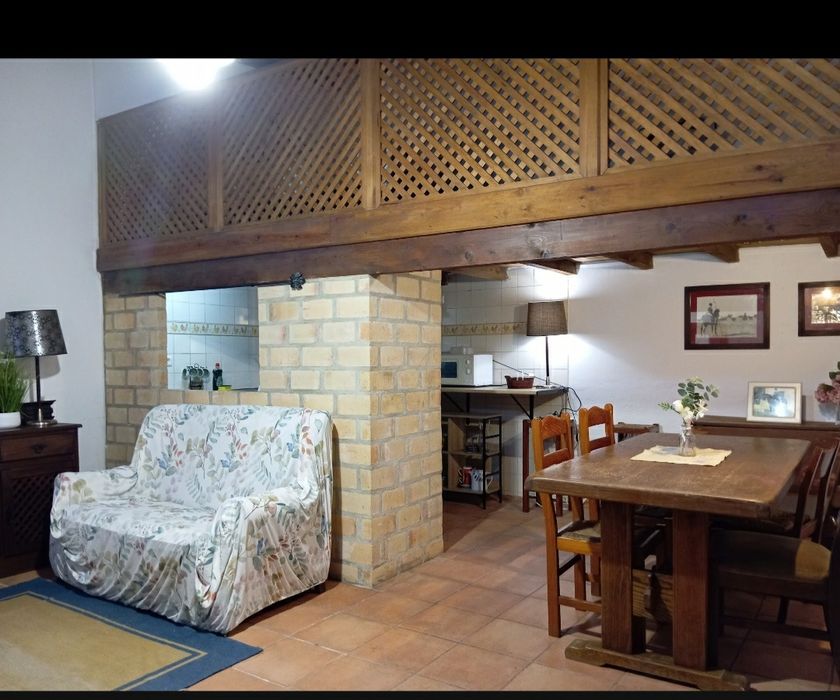 Alugo Quarto em Quinta