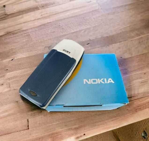 Nokia 6100 яскраво синій новий телефон початкового класу кнопковий