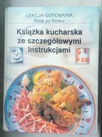 Książka kucharska ze szczegółowymi instrukcjami