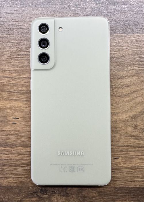 Samsung Galaxy S21 FE 5G 8/256gb смартфон супер состояние