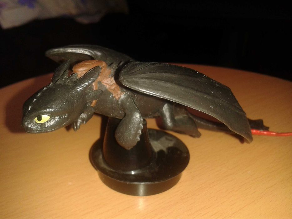 SZCZERBATEK nocna furia , jak wytresować smoka , duża figurka do zabaw