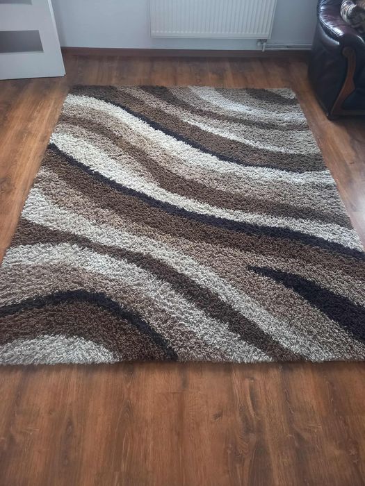 Dywan krótko włosy