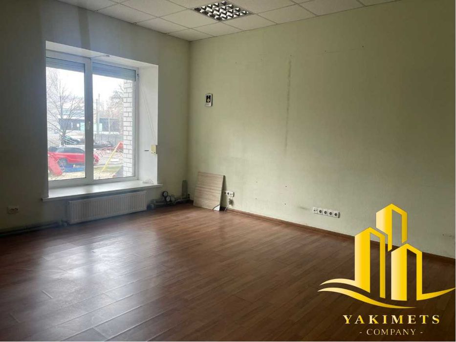 Продаж офісного приміщення 112 кв.м. на 1 поверсі на вул. Космічна 3