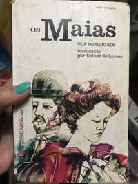 Livro “Os Maias” + livro com resumos