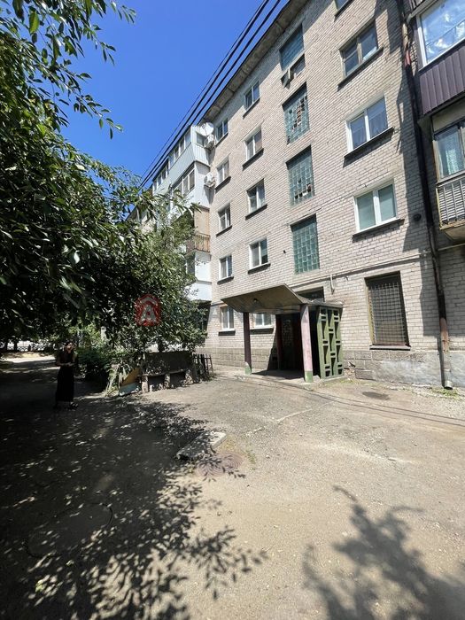 Продам 2 кімнатну квартиру Є Відновлення