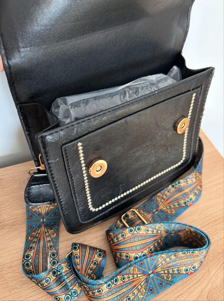 Czarna torebka na ramię small bag