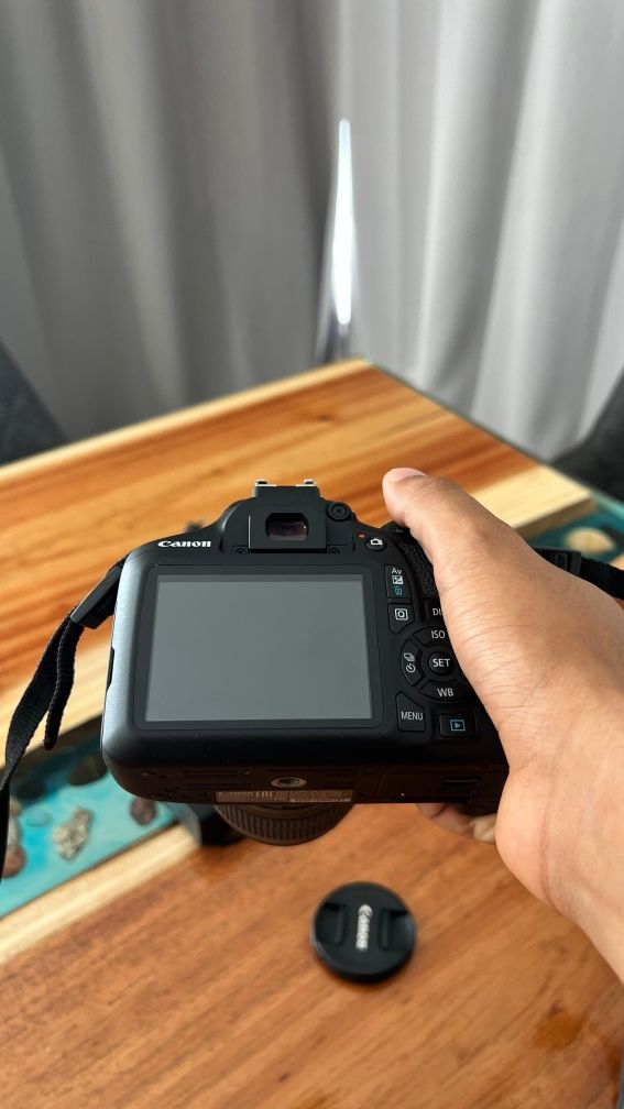 Canon 2000d + EF 18-55