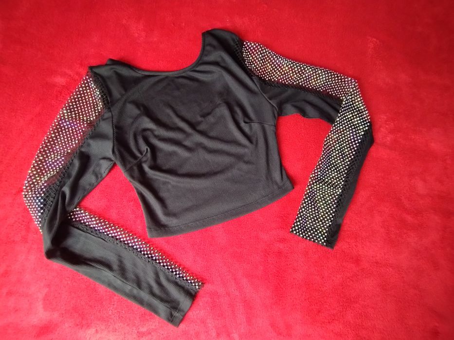 Czarna krótka bluzeczka długi rękaw, cyrkonie opalizujące
