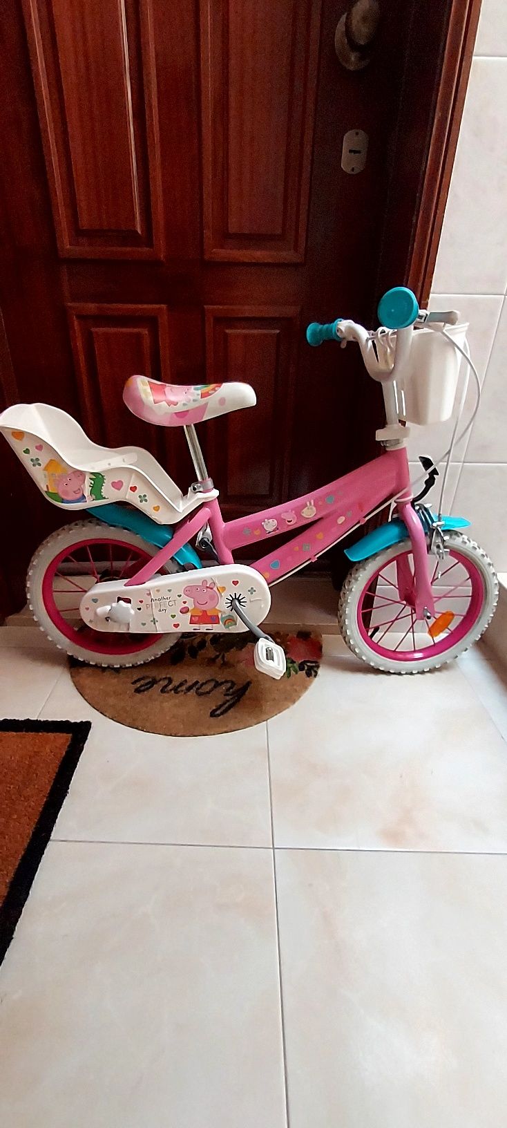Bicicleta infantil aro 14 da Peppa Pig. Em muito bom estado.