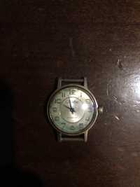 старовинний наручний годинник слава