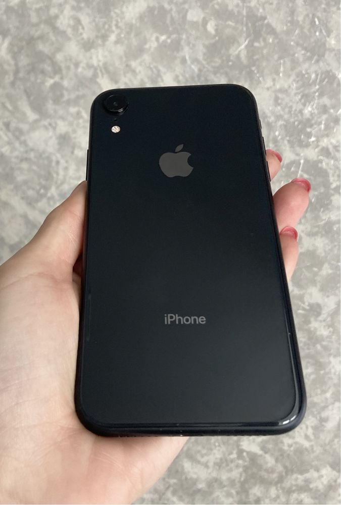 iPhone Xr на 128GB Black Neverlock
