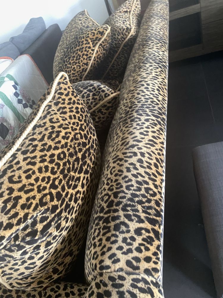 Sofa pele leopardo