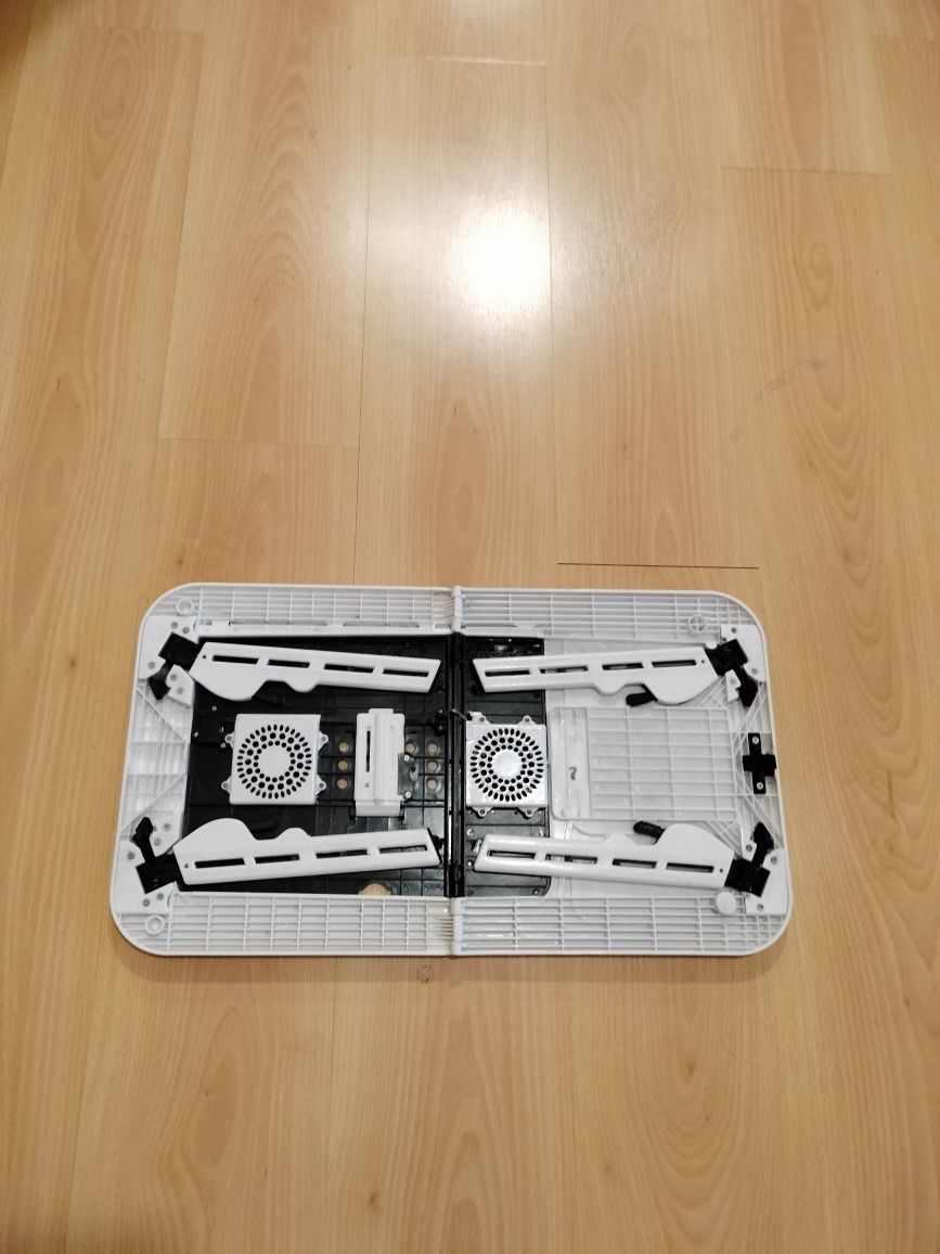 Vendo mesa multifunções para Portátil praticamente nova