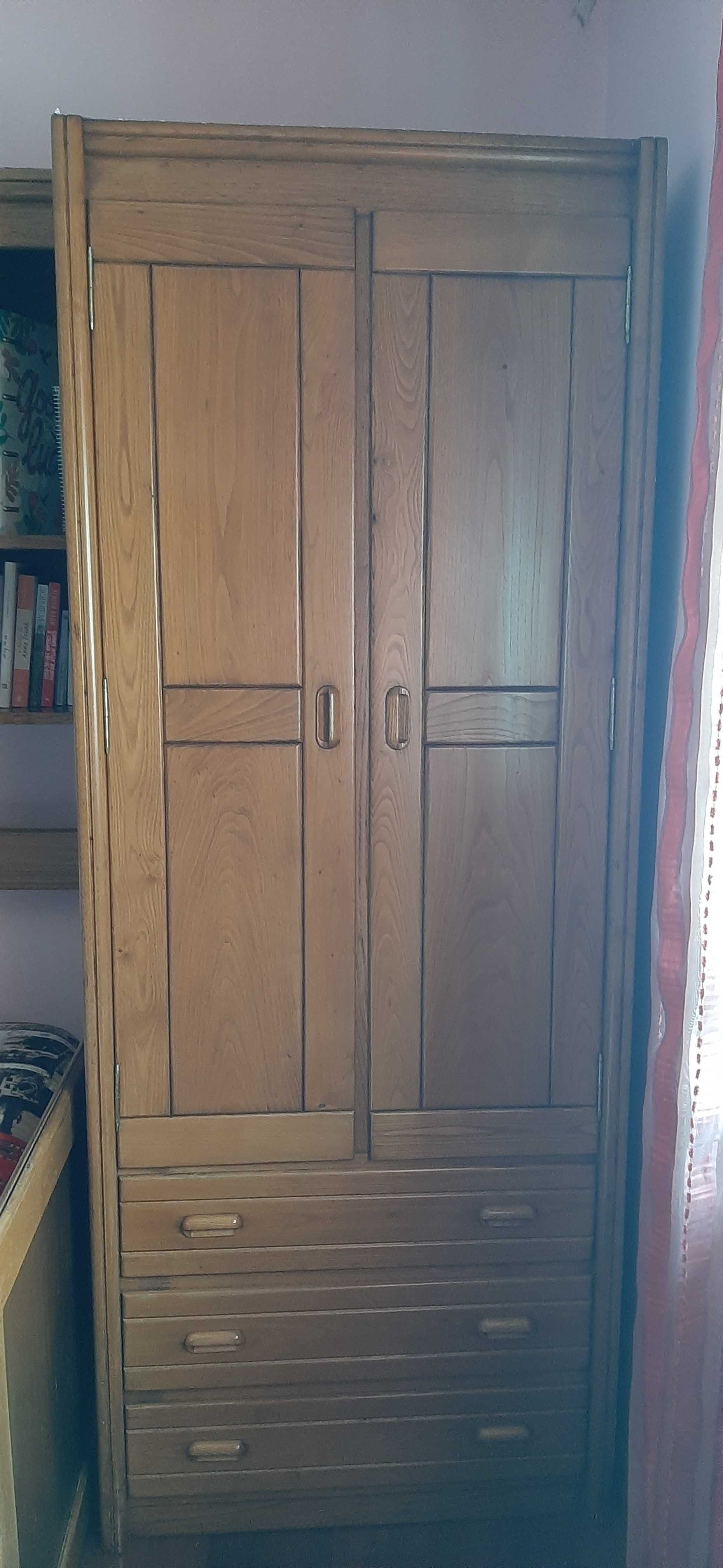 Móvel de quarto para solteiro em madeira, com duas camas