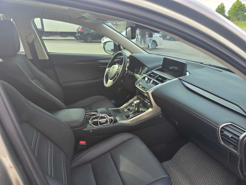 Продам Lexus NX 2018