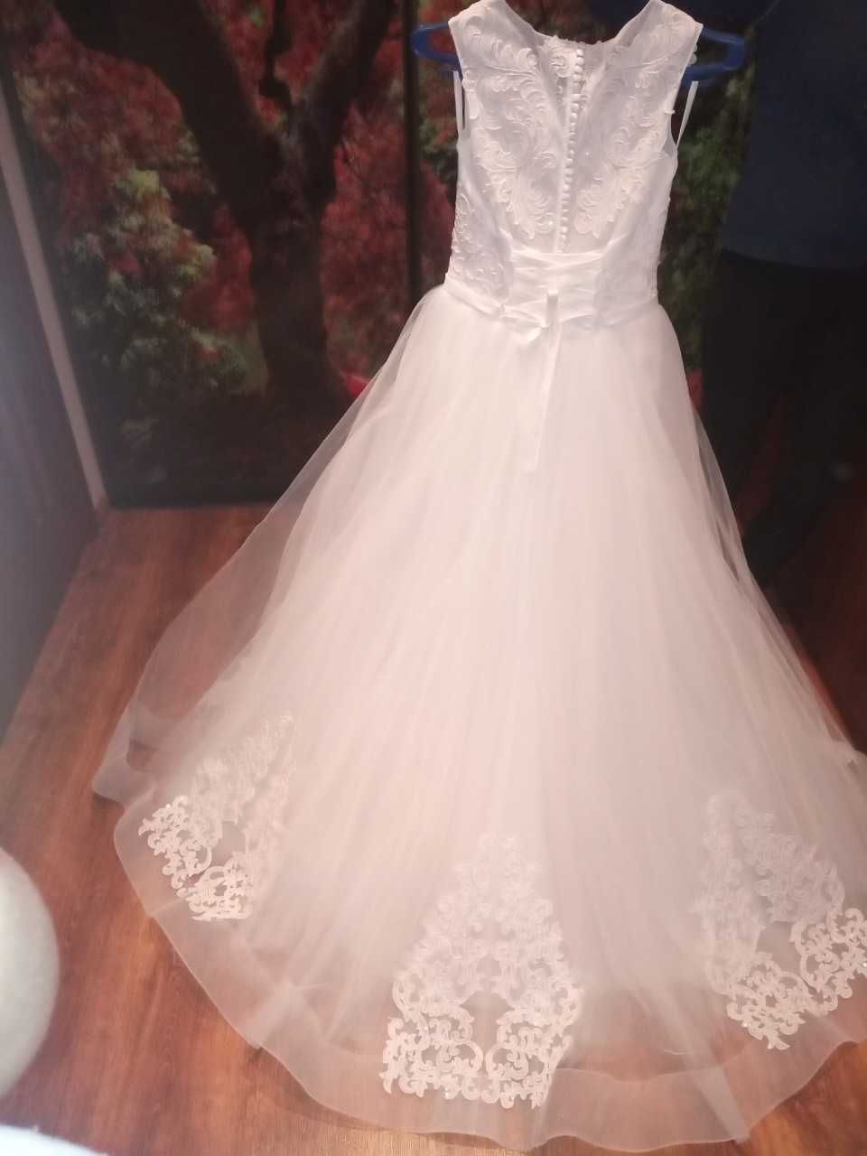 Весільна сукня в ідеальному стані!