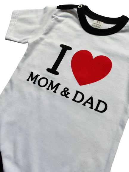 Białe body z napisem I LOVE MOM&DAD 68