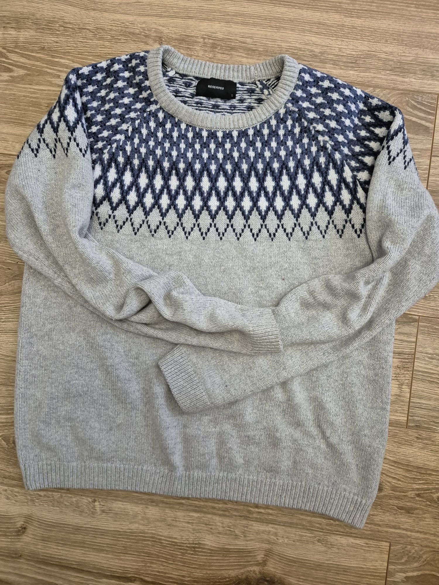Męski sweter z dodatkiem wełny