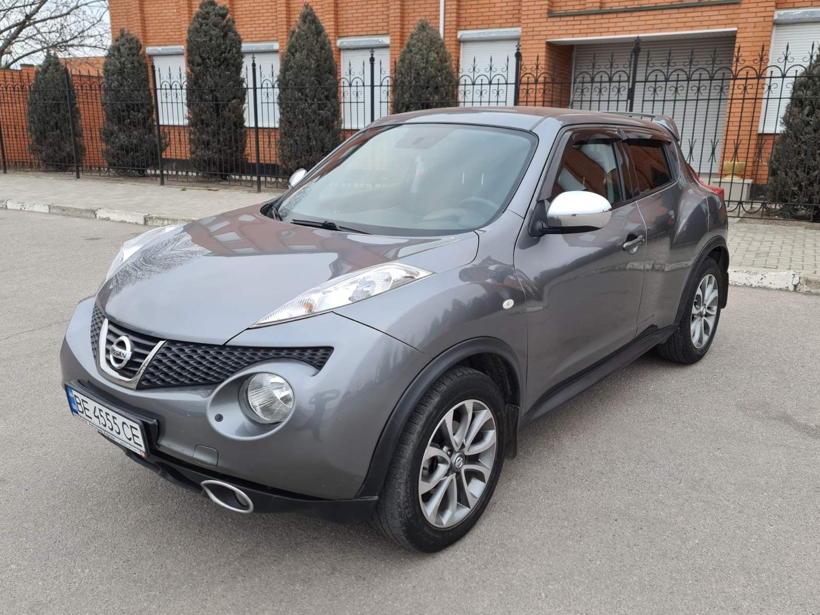 NISSAN JUKE OFICIAL 2013г. 1.6 газ/бензин