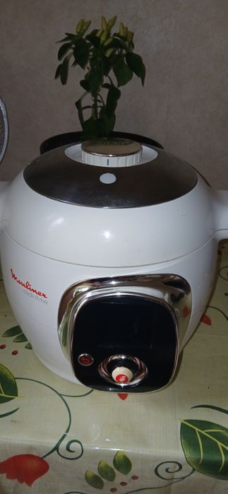 Мультиварка-скороварка MOULINEX Cook4Me CE7011