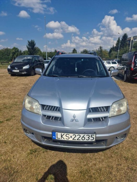Mitsubishi Outlander 2.4 160km Benzyna - gaz  4x4 – 2006 r.