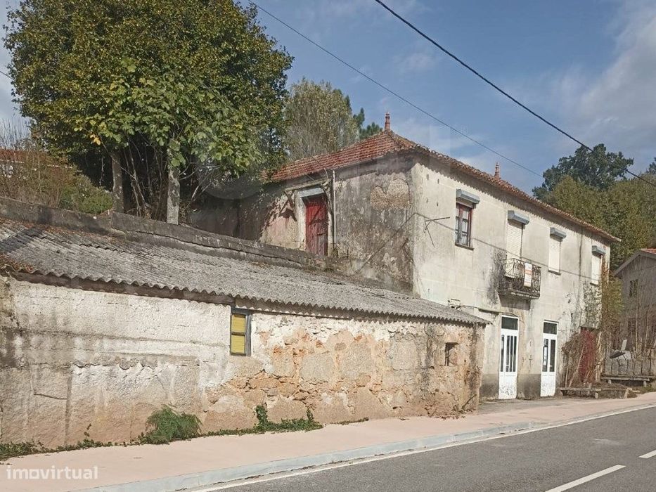 Moradia em Pedra para Restauro - Troporiz, Monção