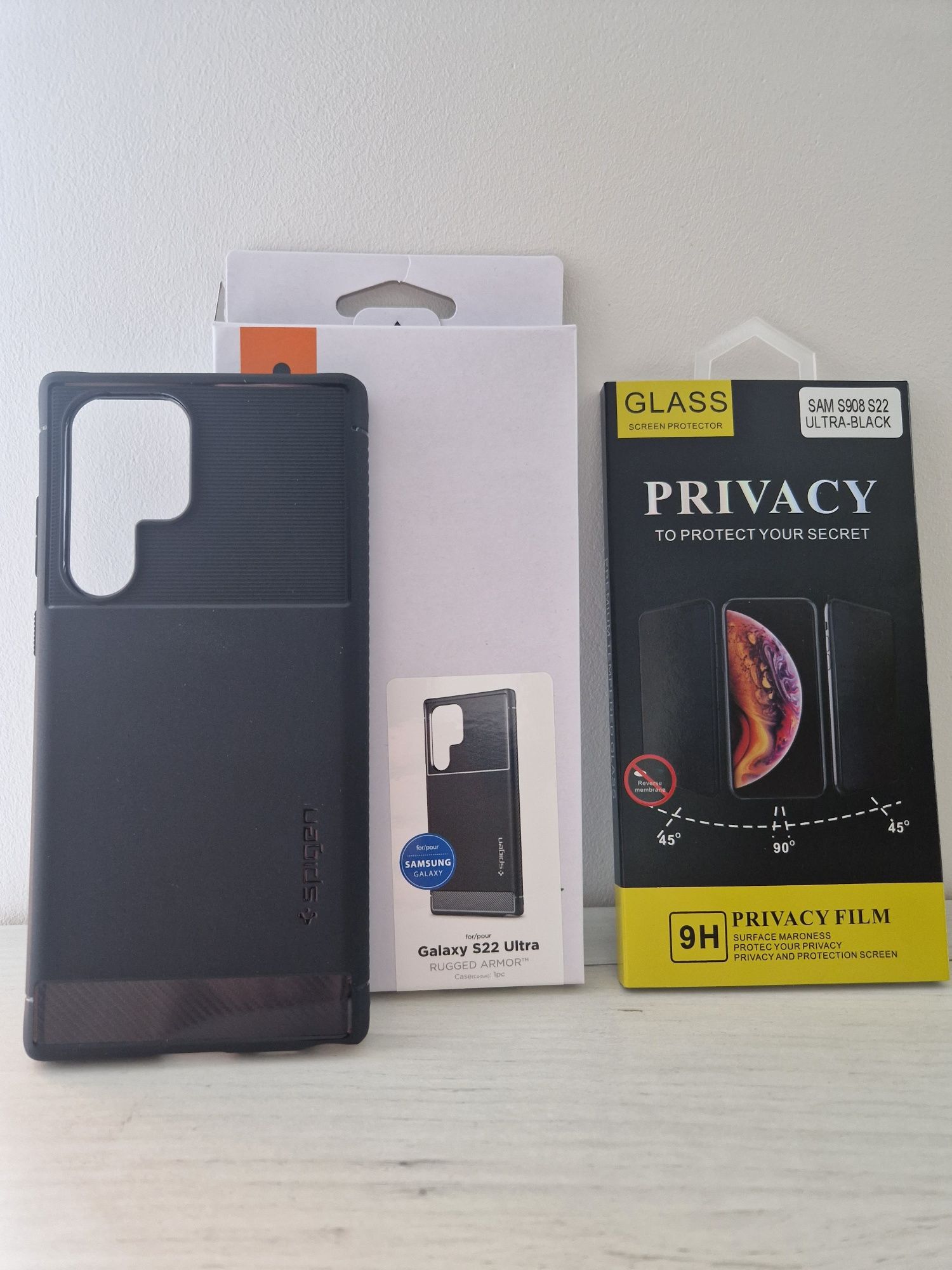 Zestaw do Samsung Galaxy S22 Ultra Case Spigen + Szkło Privacy