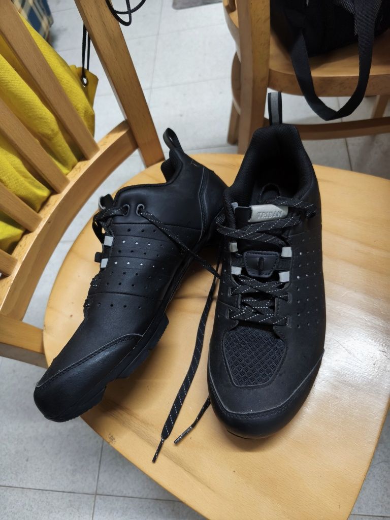 Pedais encaixe Shimano BTT e sapatos BTT tribian n42