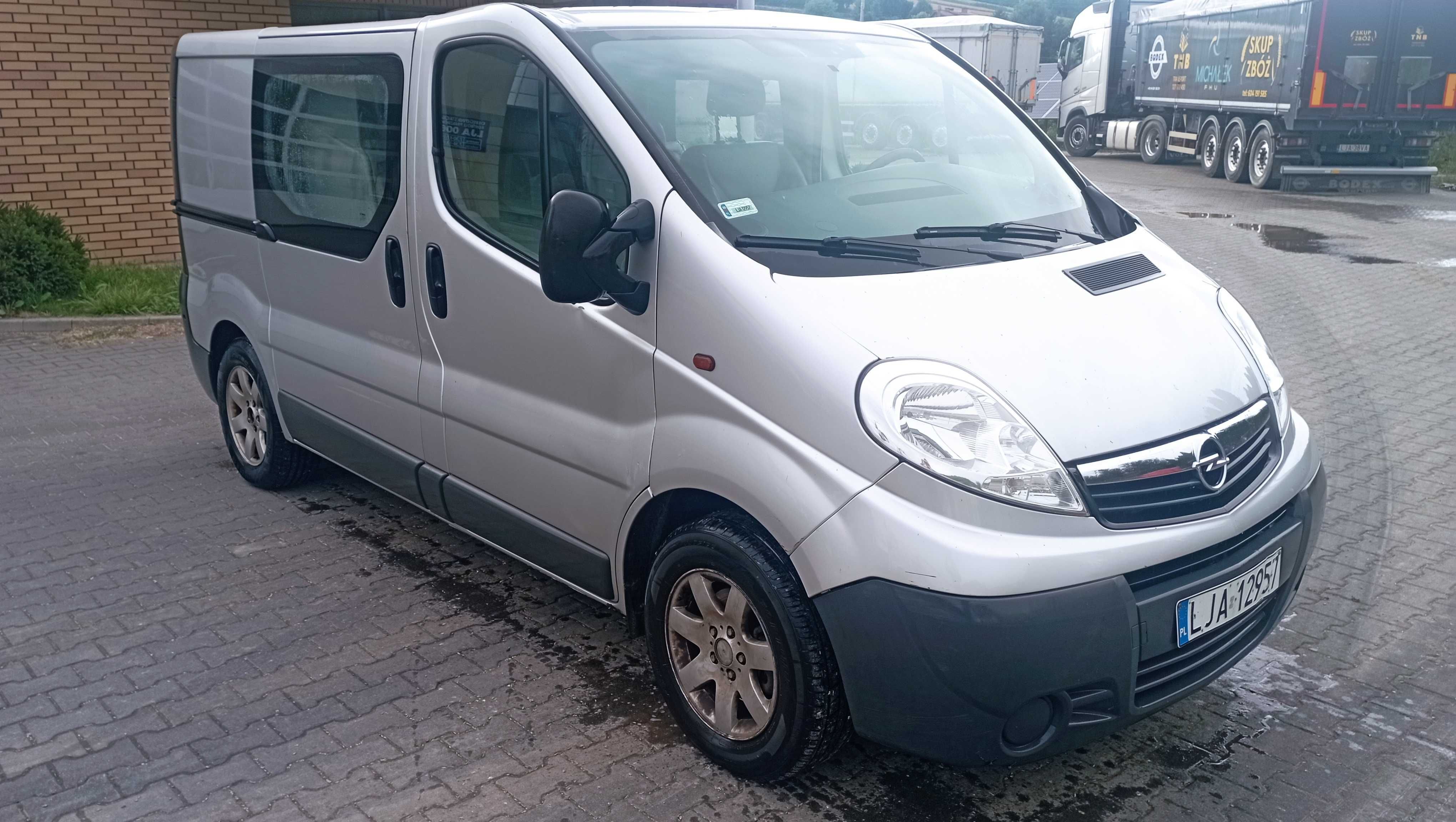 Vivaro 2.0 brygadówka doka hollenderka