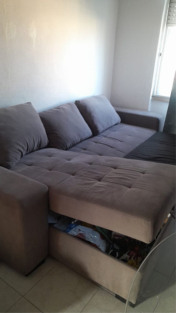 Sofá cama com chaise long