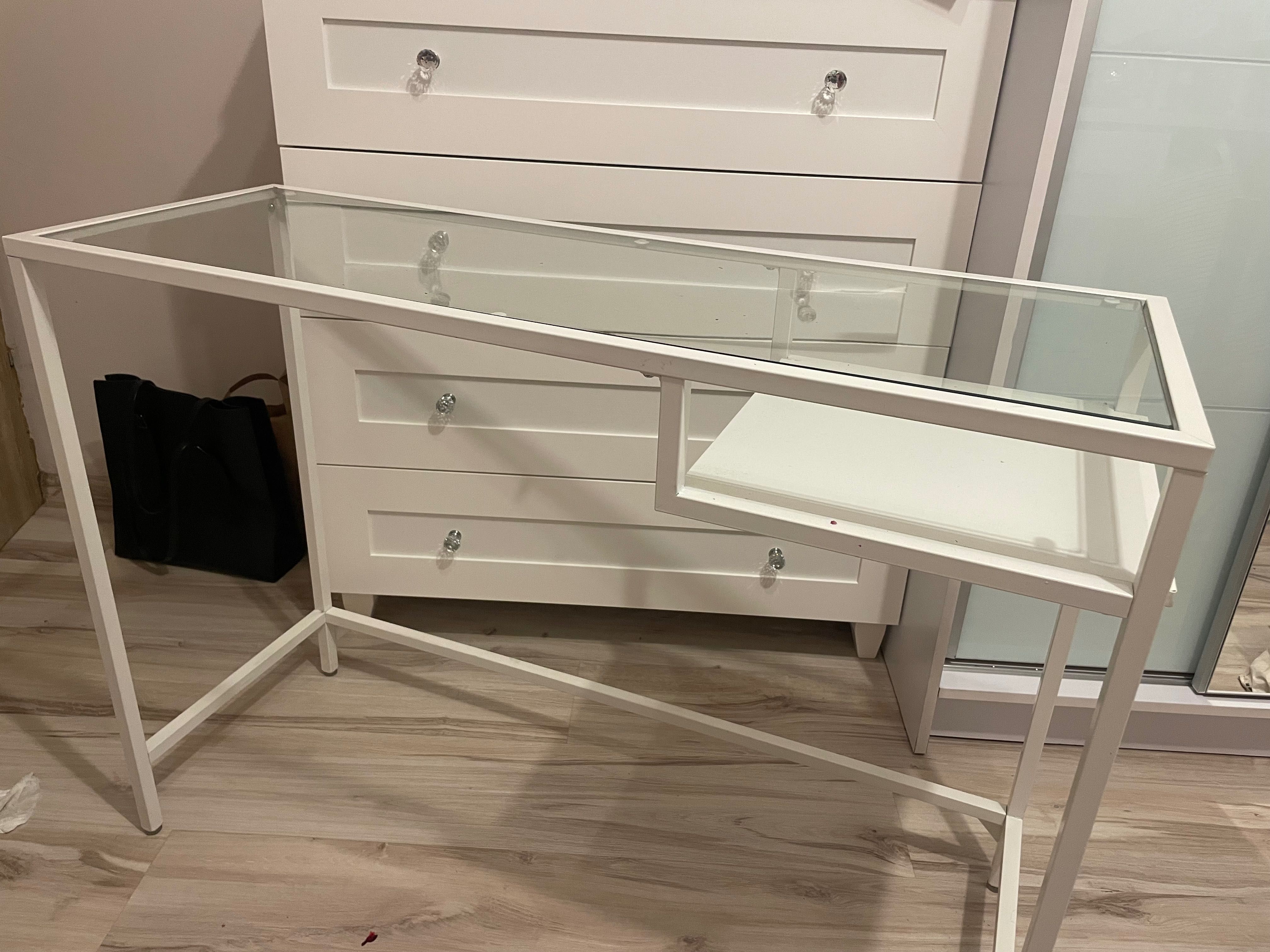 stolik, białe biurko szklane kosmetyczne VITTSJO Ikea