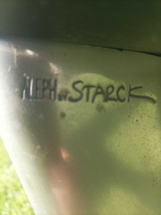 Cadeiras Philippe Starck, Aleph, modelo J.Lang