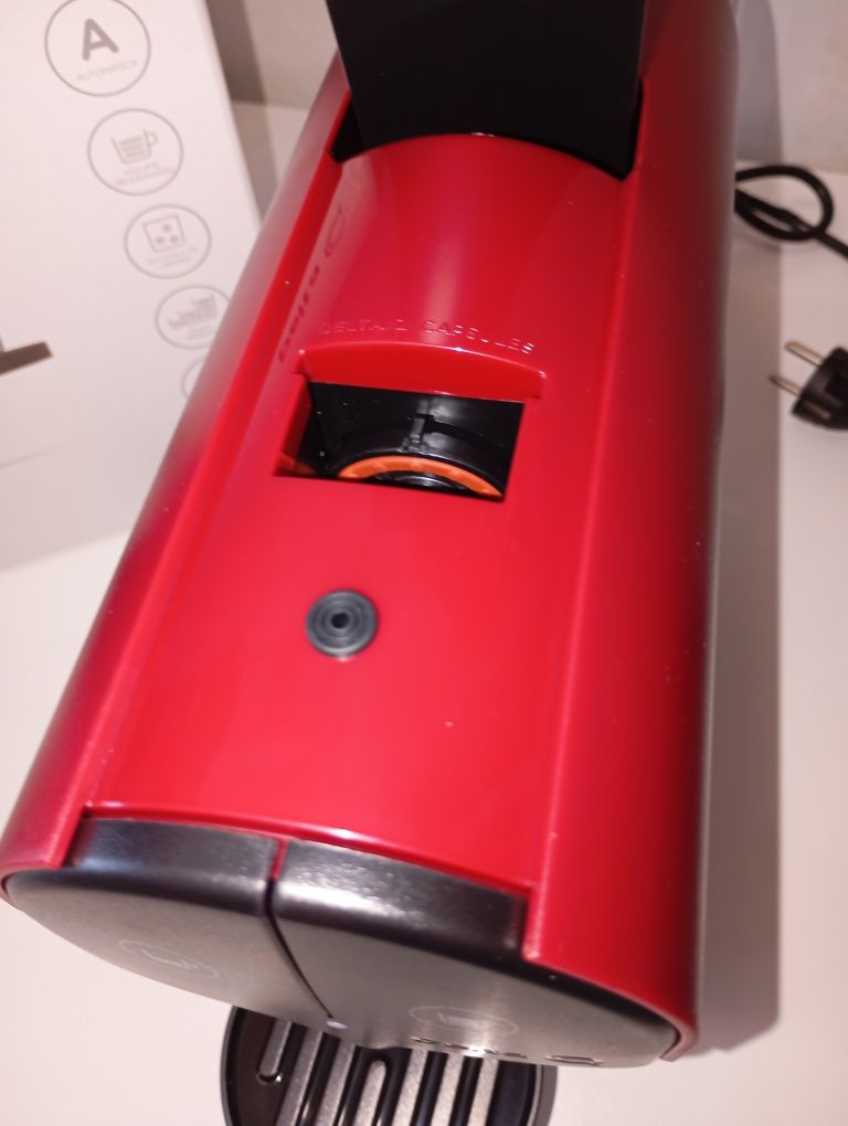 Máquina de café Delta.