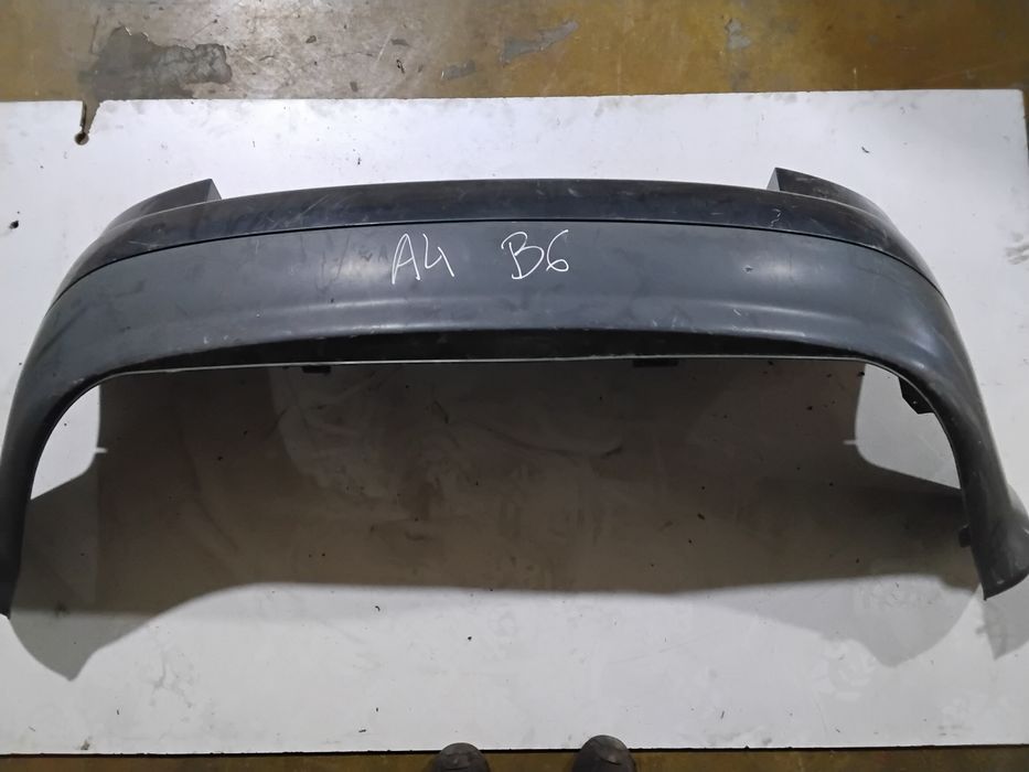 Parachoques audi a4 sedan tras