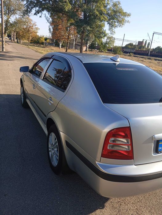 Продам шкода тур 2008 1.6