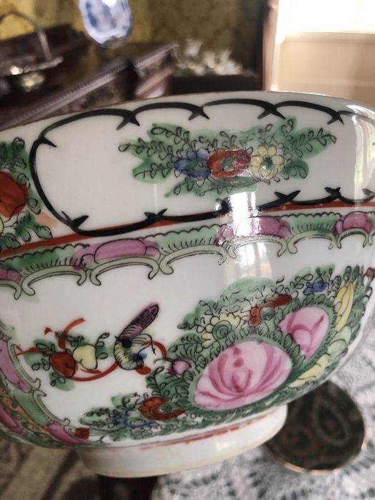 Taça oriental muito bonita