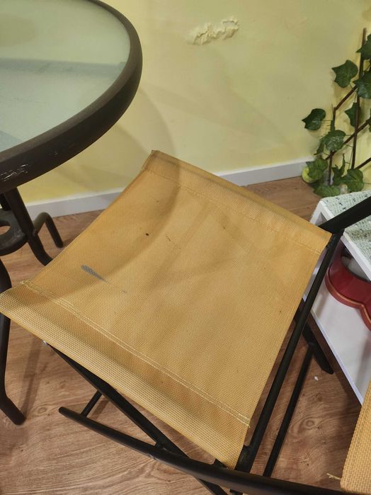 Mesa de jardim com cadeiras