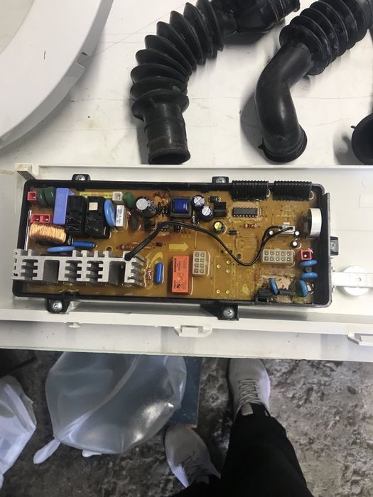 Продам запчастини до стиральної машинки