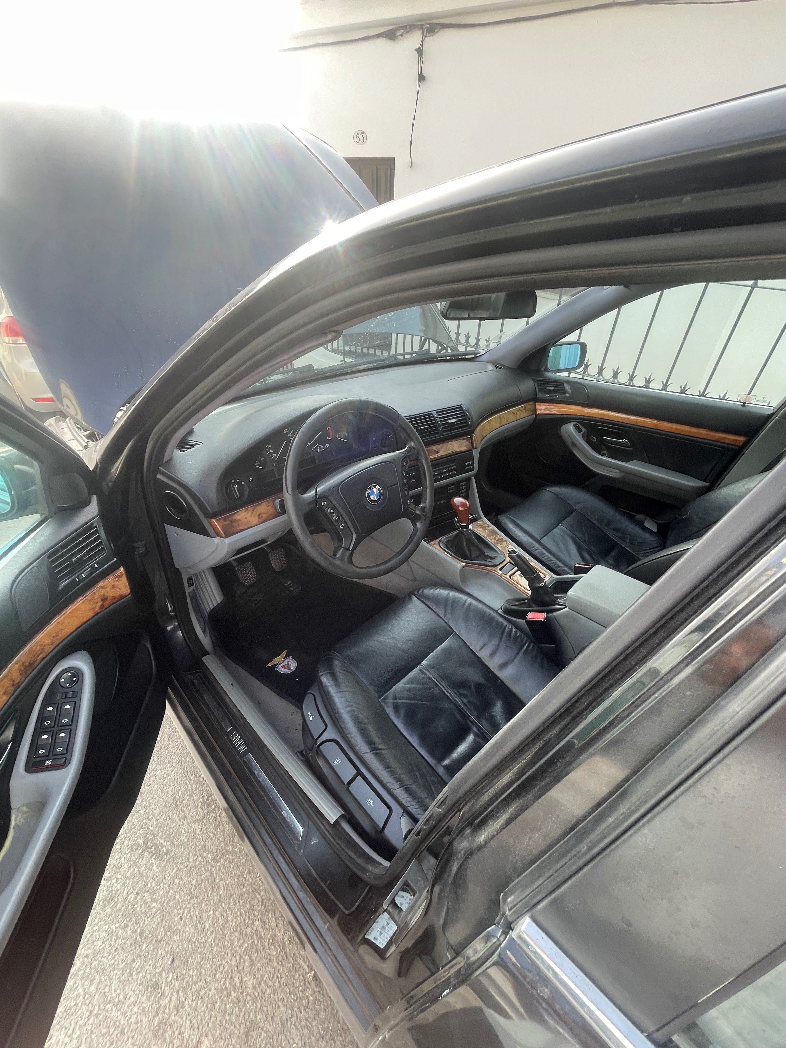 BMW 525 tds vendo ou troco