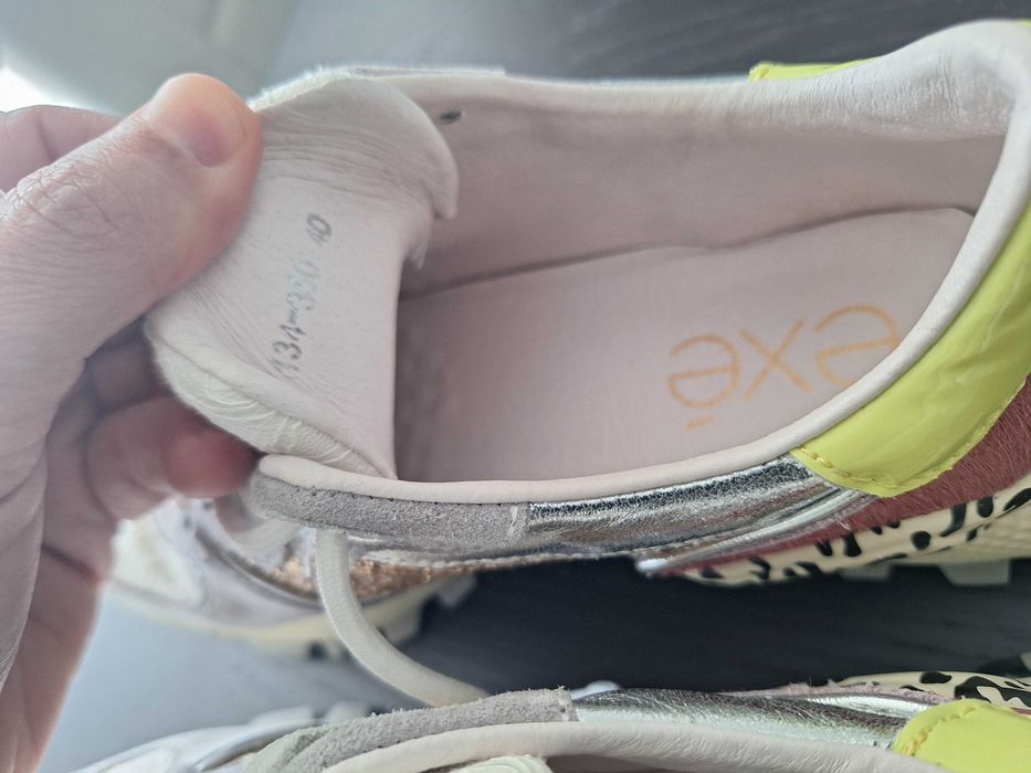 Sapatilhas EXE Novas