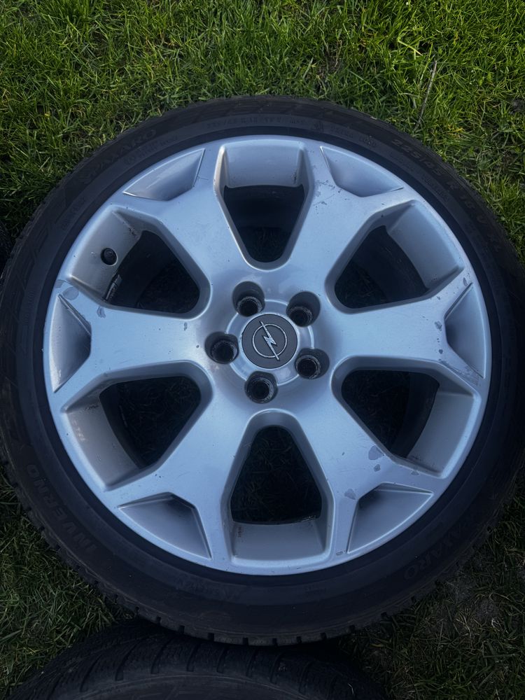 Felgi Snowflake 18” 5x110 + opony zimowe paxaro