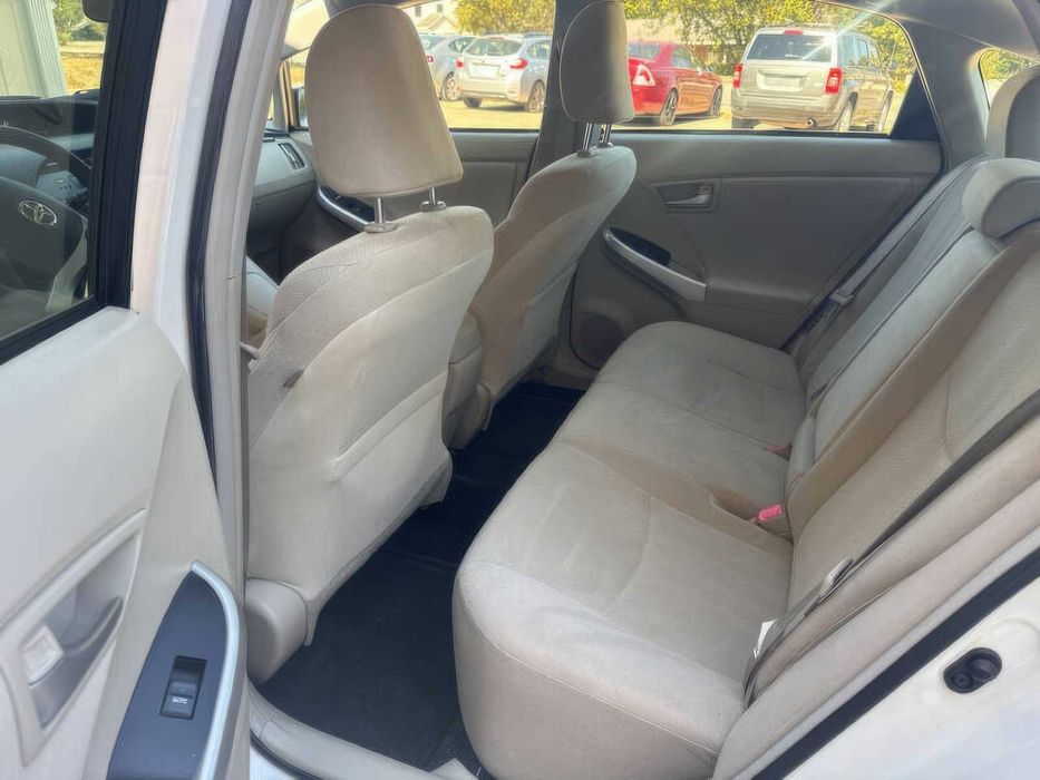 Toyota Prius Four      2015