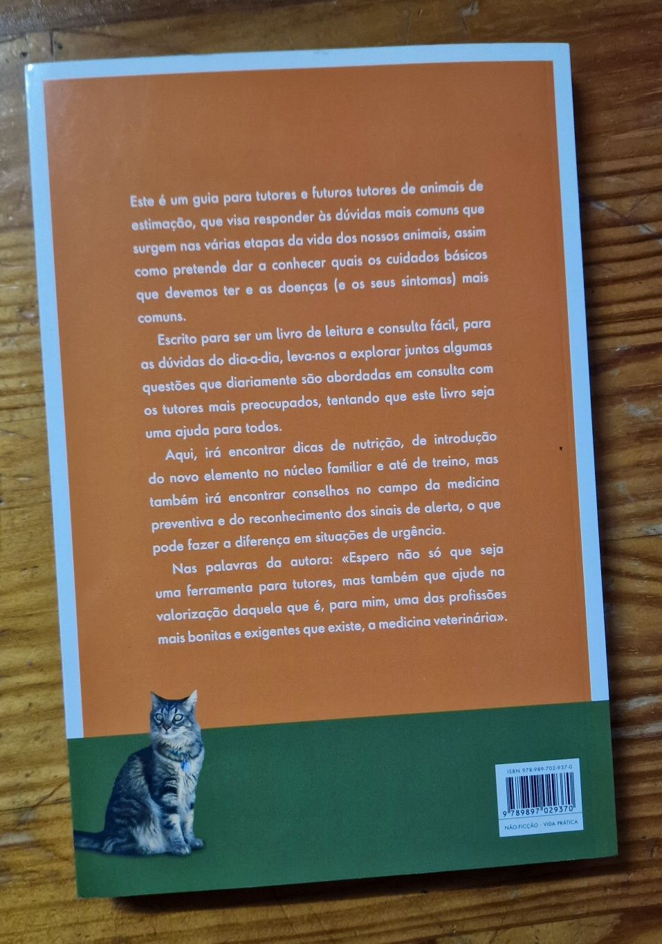 "Tenho um Animal de Estimação! E Agora?" da autoria de Sara Calisto