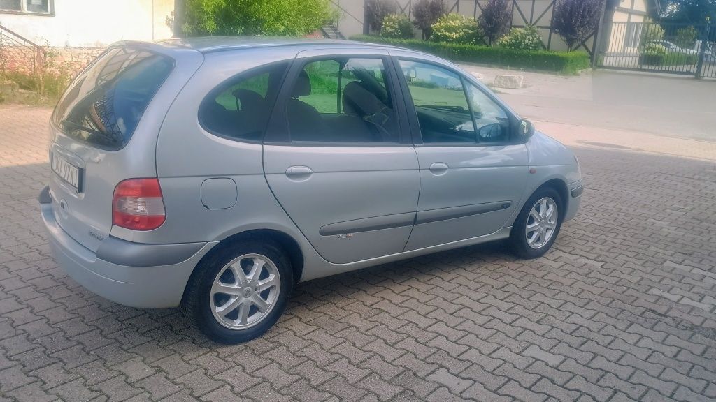 Renault Scenic 1,6 16V benzyna plus LPG klimatronic